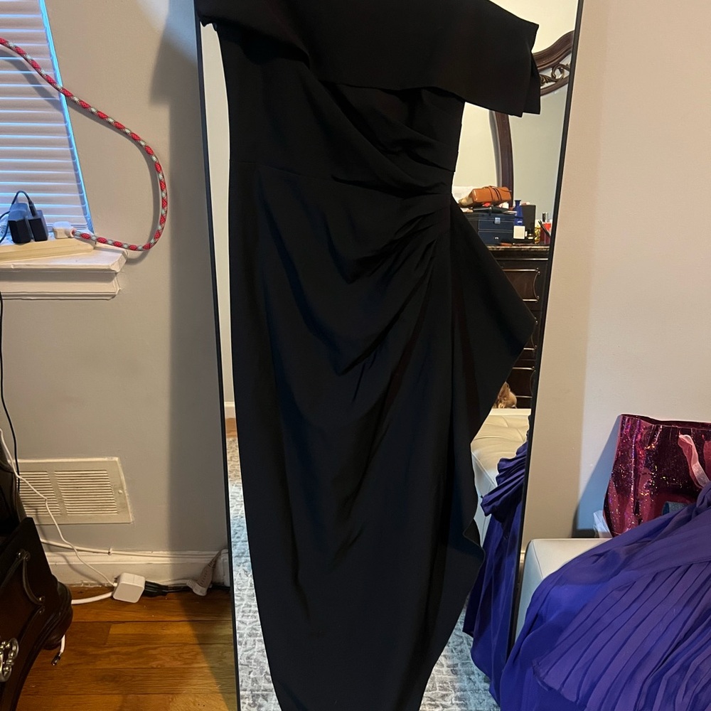 Vince Camuto NWOT Black Off-Shoulder Dress